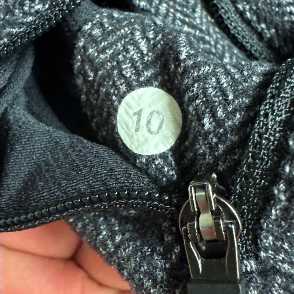 Lululemon Gray and Navy Herringbone Hoodie Women’s 10 - Picture 5 of 6